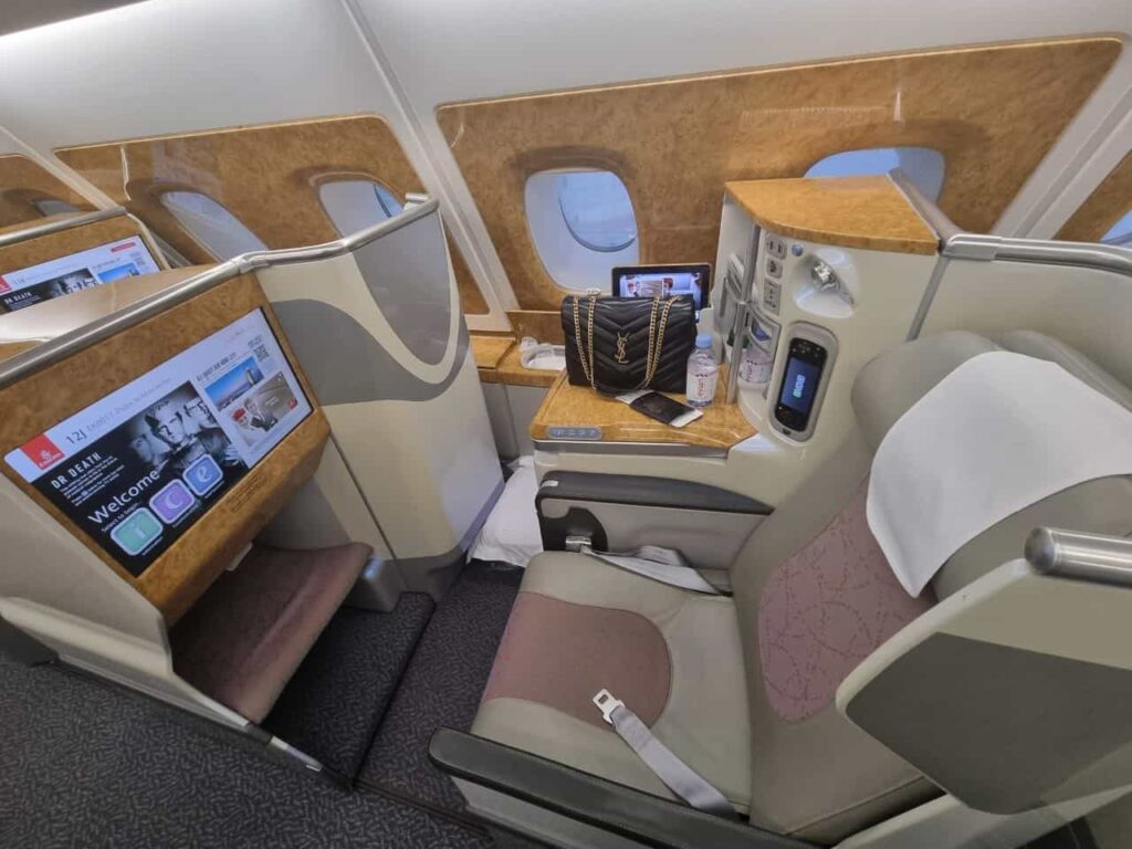 Emirates Business Class seat and seatbelt 