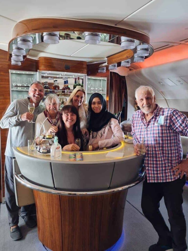 Emirate onboard bar 
